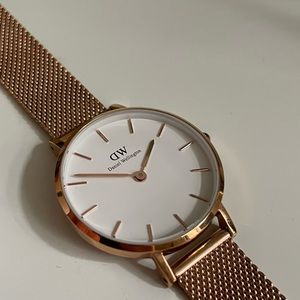Daniel Wellington rose gold watch, 28mm, never used
